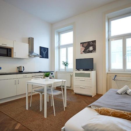 Nice Studio Close To Metro III Vienne Extérieur photo