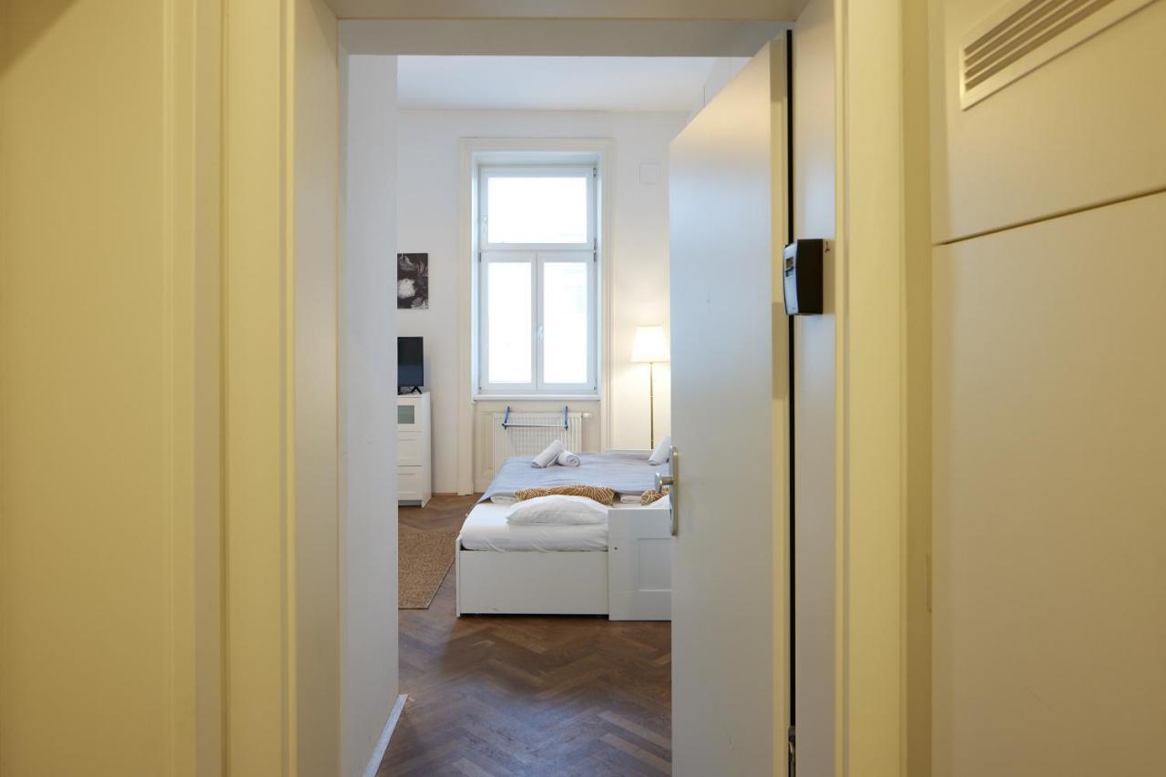 Nice Studio Close To Metro III Vienne Extérieur photo